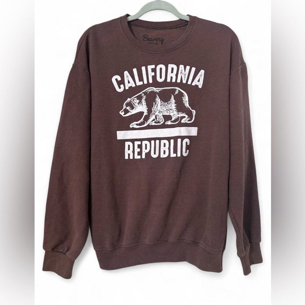 Bowery California Republic Sweatshirt Brown Size Medium | Bear Graphic Pullover
